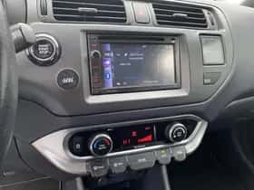Kia Rio (2013) thumbnail 74