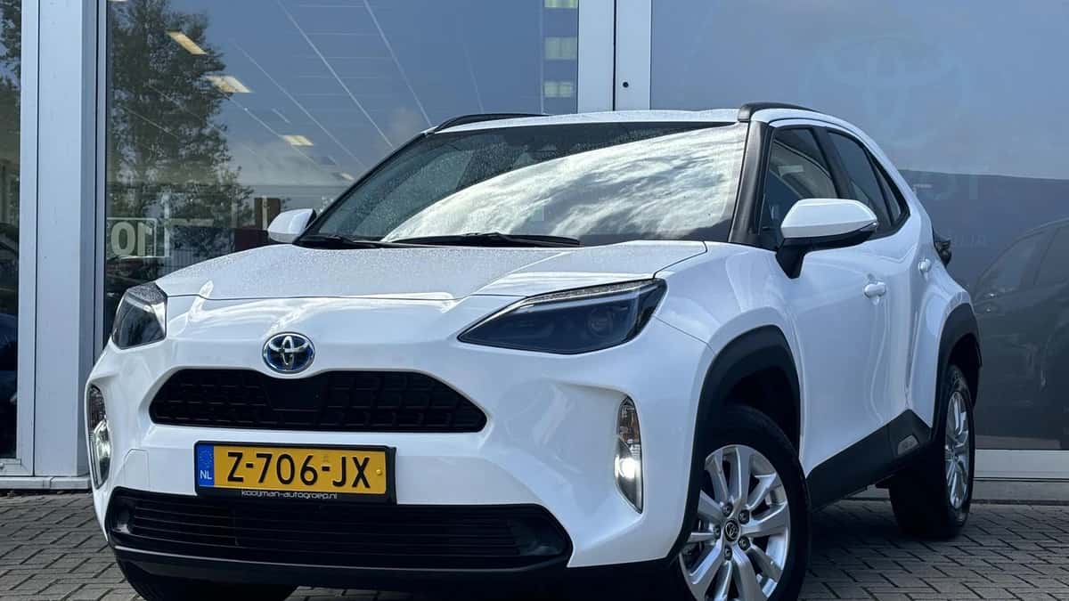 Toyota Yaris-cross (2024) — foto 1