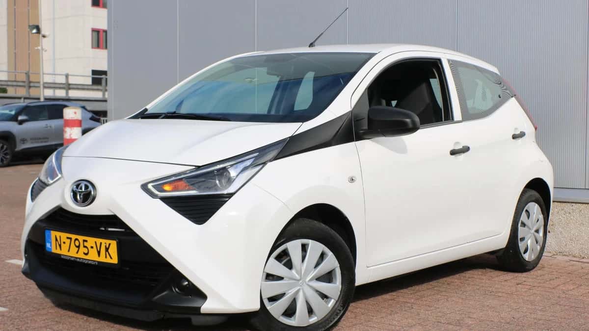 Toyota Aygo (2022) — foto 1
