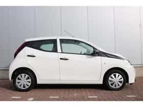 Toyota Aygo (2022) thumbnail 34
