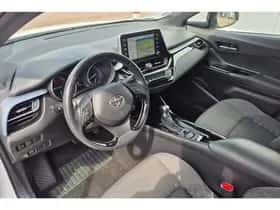Toyota C-HR (2021) thumbnail 35