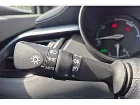 Toyota C-HR (2021) thumbnail 56