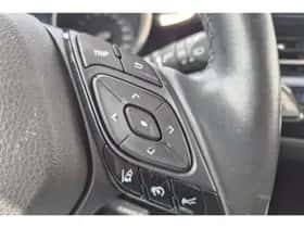 Toyota C-HR (2019) thumbnail 16
