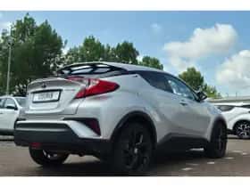 Toyota C-HR (2019) thumbnail 4