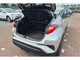 Toyota C-HR (2019) thumbnail 44