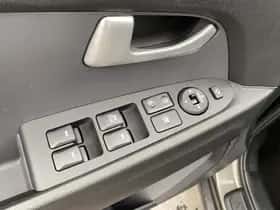 Kia Sportage (2014) thumbnail 77