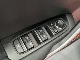 Kia Proceed (2024) thumbnail 5