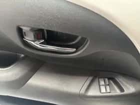 Toyota Aygo (2017) thumbnail 4