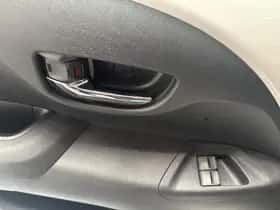 Toyota Aygo (2017) thumbnail 31