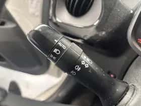 Toyota Aygo (2017) thumbnail 38