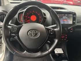 Toyota Aygo (2017) thumbnail 5