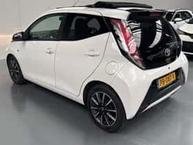 Toyota Aygo (2017) thumbnail 53