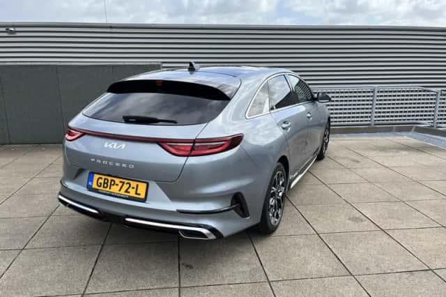Kia Proceed (2024) thumbnail 5