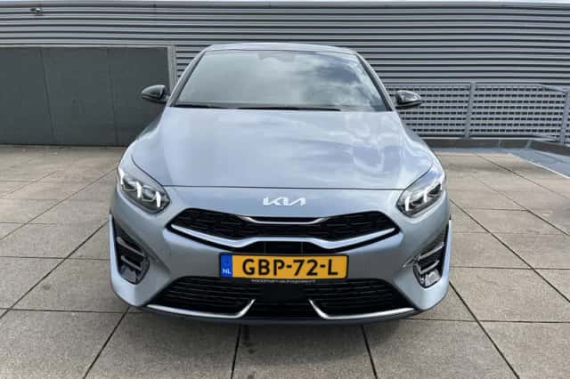 Kia Proceed (2024) thumbnail 8
