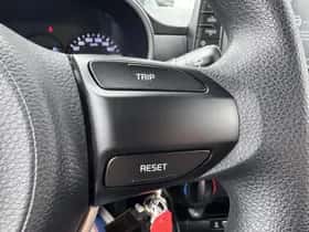 Kia Picanto (2019) thumbnail 22