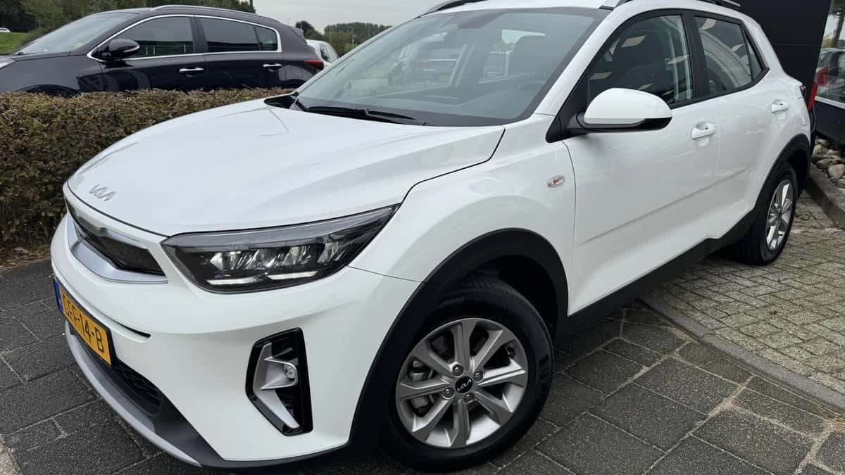 Kia Stonic (2024) — foto 1