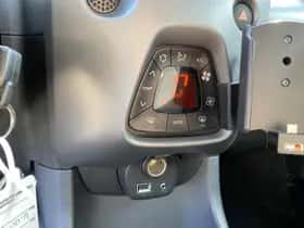 Toyota Aygo (2021) thumbnail 40