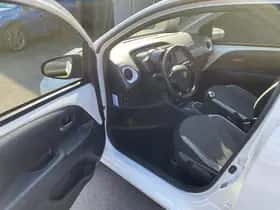 Toyota Aygo (2021) thumbnail 74