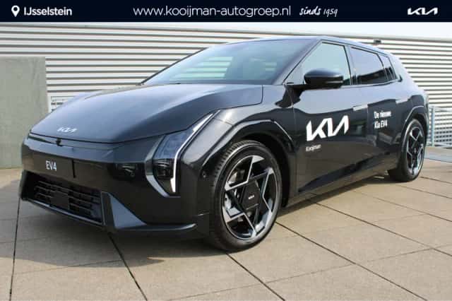 Kia EV4 (2025) thumbnail 1