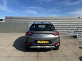Kia Stonic (2024) thumbnail 5