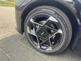 Kia EV4 (2026) thumbnail 3