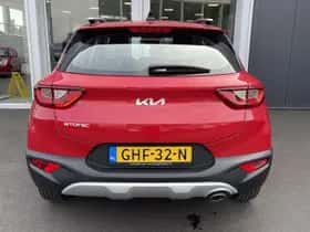 Kia Stonic (2024) thumbnail 3