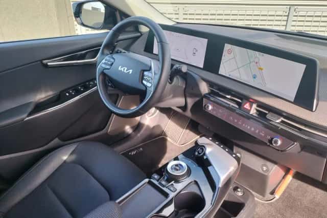 Kia EV6 (2024) thumbnail 13