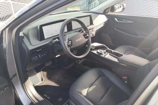Kia EV6 (2024) thumbnail 18