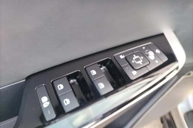 Kia EV6 (2024) thumbnail 38