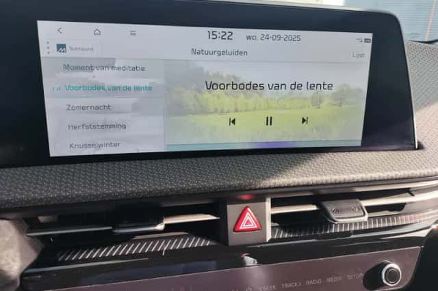 Kia EV6 (2024) thumbnail 6