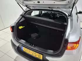 Kia Stonic (2024) thumbnail 43