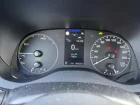 Toyota Yaris (2024) thumbnail 3