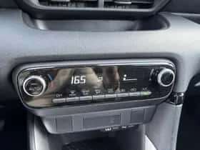 Toyota Yaris (2024) thumbnail 4