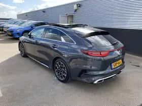 Kia Proceed (2024) thumbnail 5