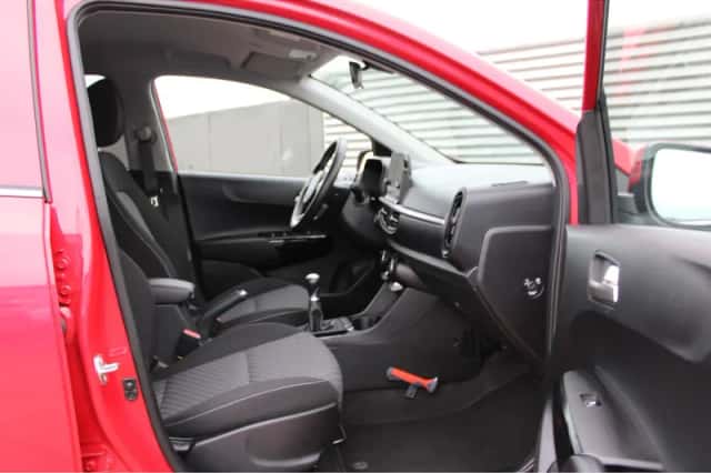 Kia Picanto (2024) thumbnail 11
