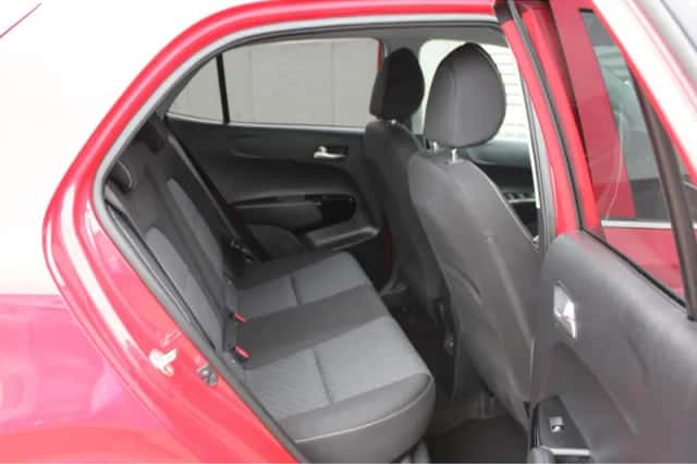 Kia Picanto (2024) thumbnail 15