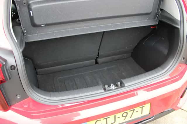 Kia Picanto (2024) thumbnail 17