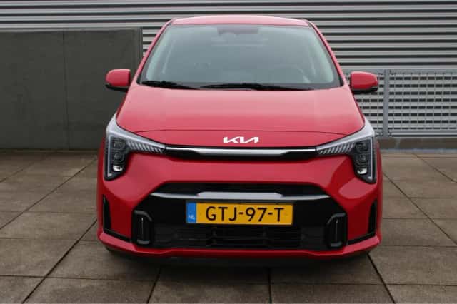 Kia Picanto (2024) thumbnail 3