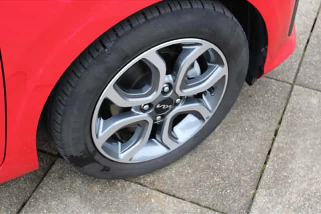 Kia Picanto (2024) thumbnail 9