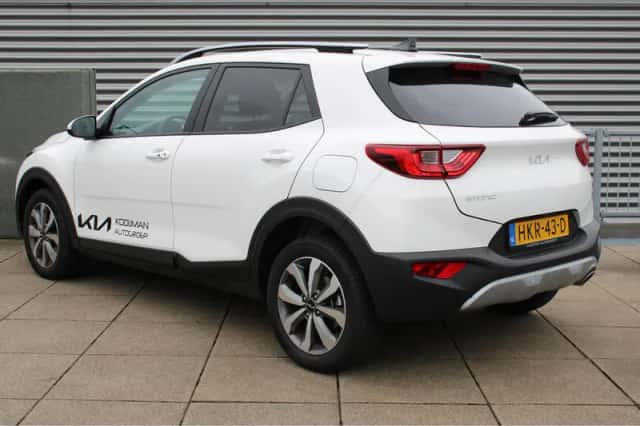 Kia Stonic (2025) thumbnail 6