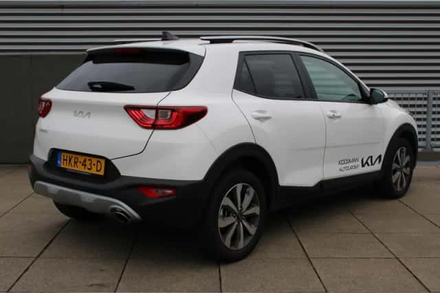 Kia Stonic (2025) thumbnail 8