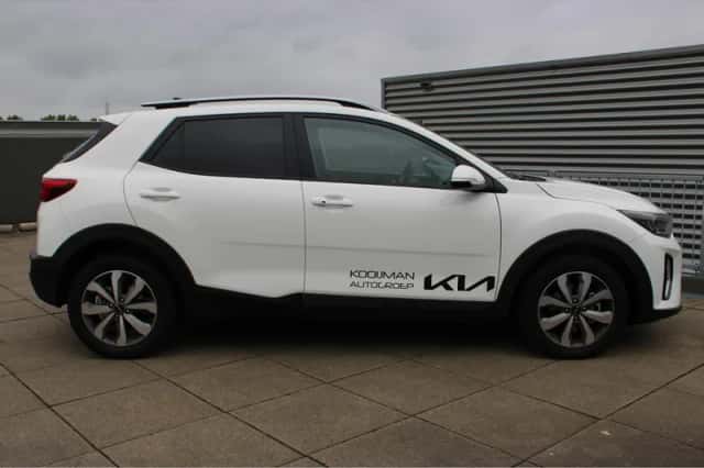 Kia Stonic (2025) thumbnail 9