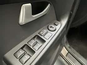 Kia Sportage (2013) thumbnail 34