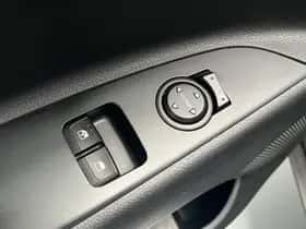 Kia Stonic (2020) thumbnail 2