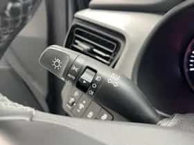Kia Stonic (2020) thumbnail 8