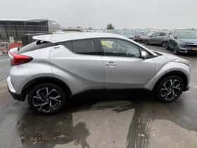 Toyota C-HR (2019) thumbnail 58