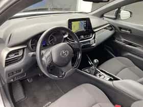 Toyota C-HR (2019) thumbnail 75