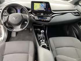 Toyota C-HR (2019) thumbnail 76