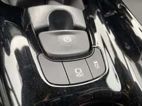 Toyota C-HR (2019) thumbnail 88