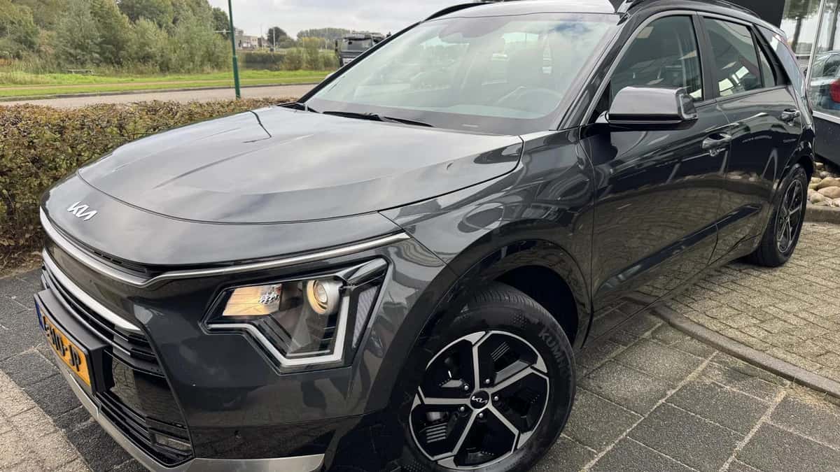 Kia Niro (2024) — foto 1